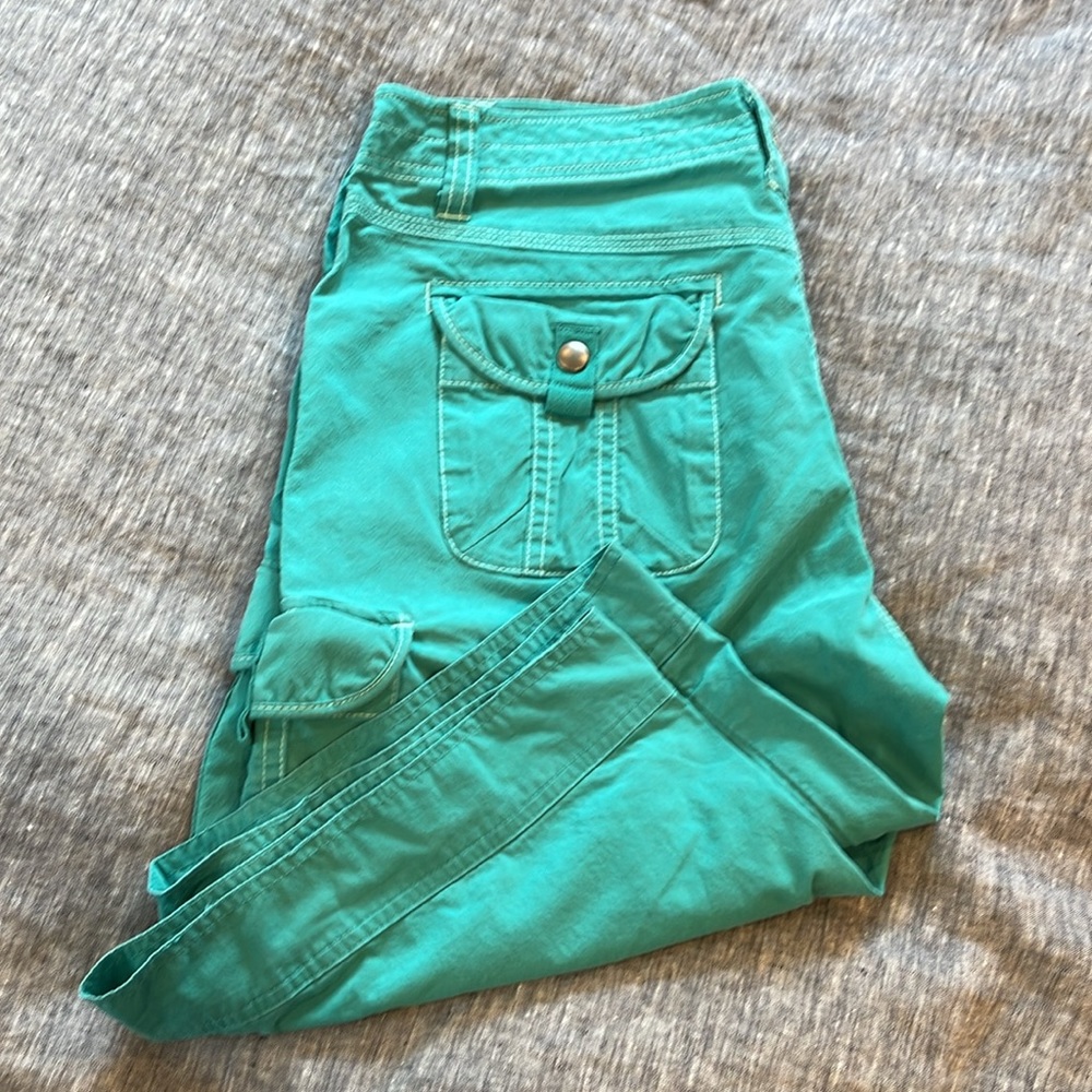 Kuhl Woman’s Shorts - Picture 2 of 9